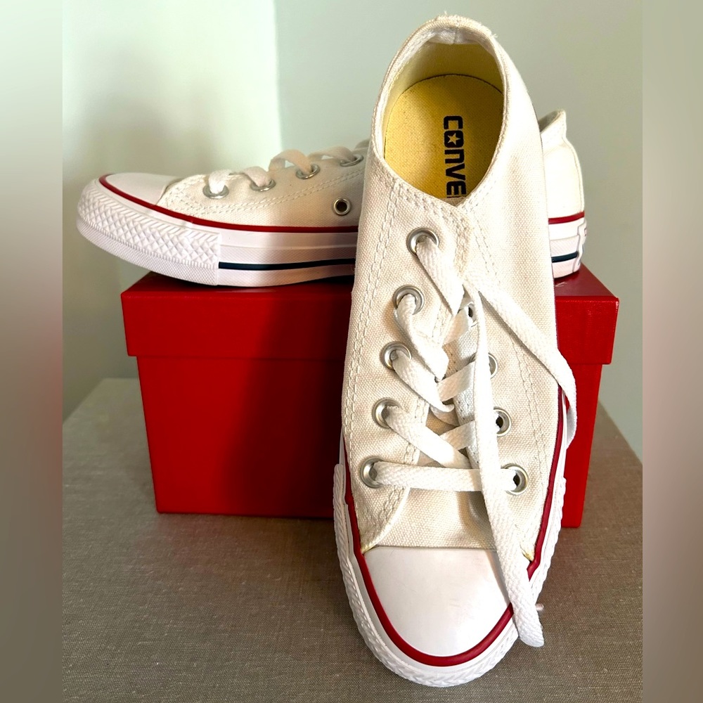 Classic Converse Chuck Taylor White Low Tops